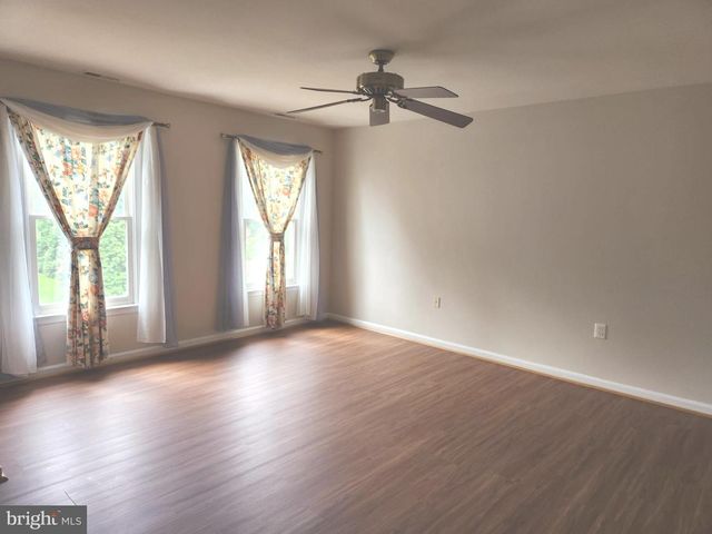 21218 EDGEWOOD CT, Sterling, VA 20165