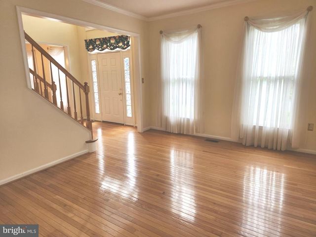 21218 EDGEWOOD CT, Sterling, VA 20165