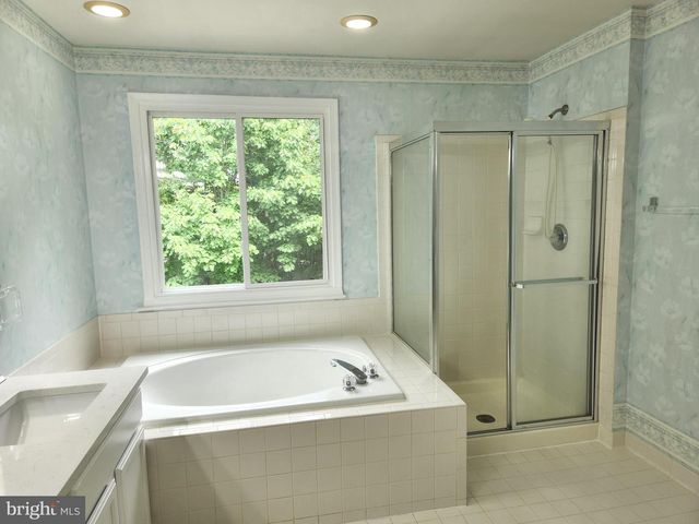 21218 EDGEWOOD CT, Sterling, VA 20165