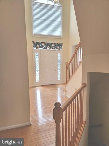 21218 EDGEWOOD CT, Sterling, VA 20165