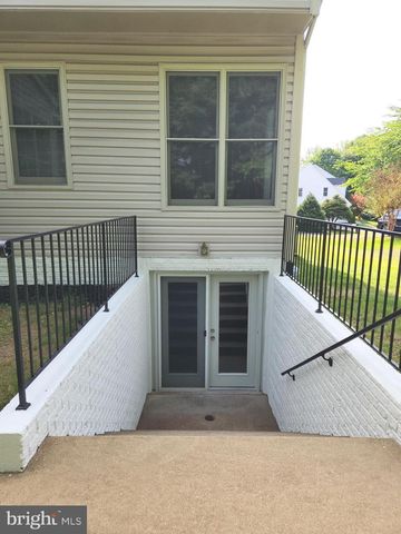 21218 EDGEWOOD CT, Sterling, VA 20165