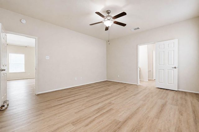 10311 Whisper Bluff Drive, Humble, TX 77396