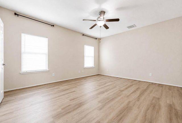 10311 Whisper Bluff Drive, Humble, TX 77396