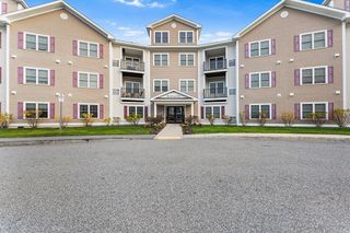 360 Andover St 1310, Danvers, MA 01923