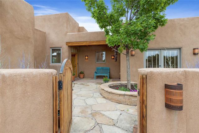 5 Rico Court, Santa Fe, NM 87508