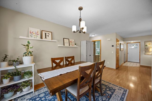 4240 Braddock Trail, Eagan, MN 55123