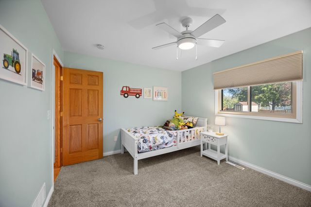 4240 Braddock Trail, Eagan, MN 55123