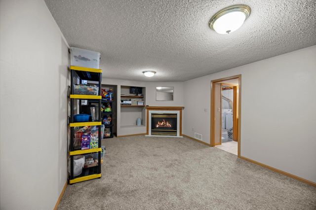 4240 Braddock Trail, Eagan, MN 55123