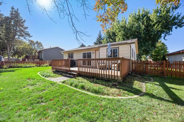 4240 Braddock Trail, Eagan, MN 55123