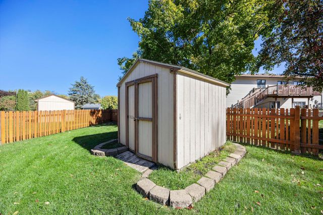 4240 Braddock Trail, Eagan, MN 55123