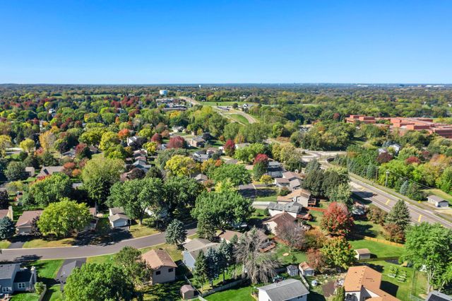 4240 Braddock Trail, Eagan, MN 55123