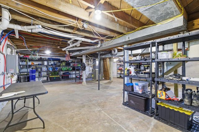 2015 S Farm Road 107, Springfield, MO 65802