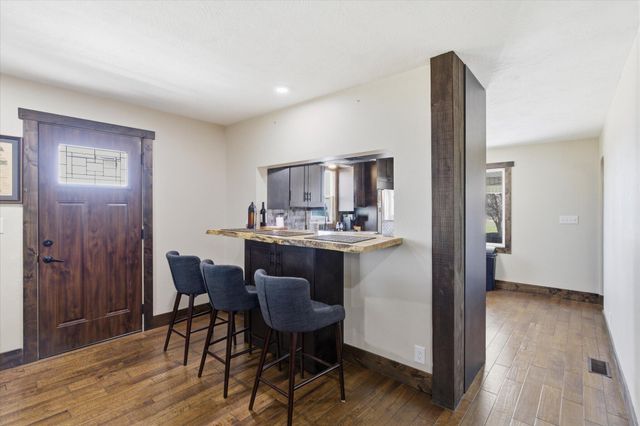 2015 S Farm Road 107, Springfield, MO 65802