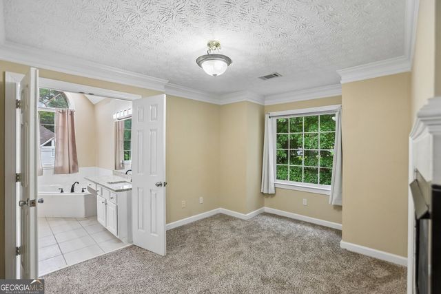 1811 Lake Cove Drive SW, Atlanta, GA 30331