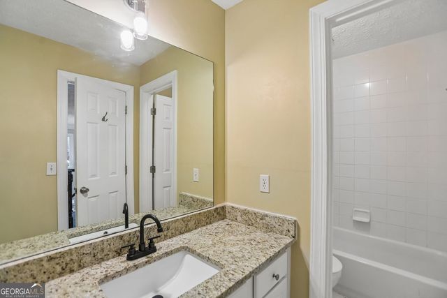 1811 Lake Cove Drive SW, Atlanta, GA 30331