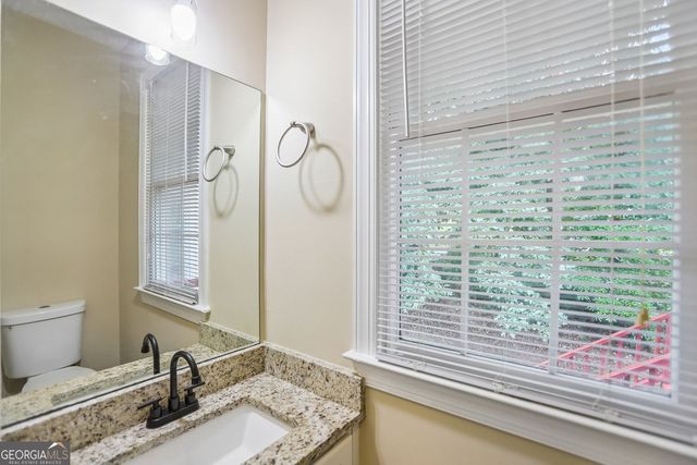 1811 Lake Cove Drive SW, Atlanta, GA 30331