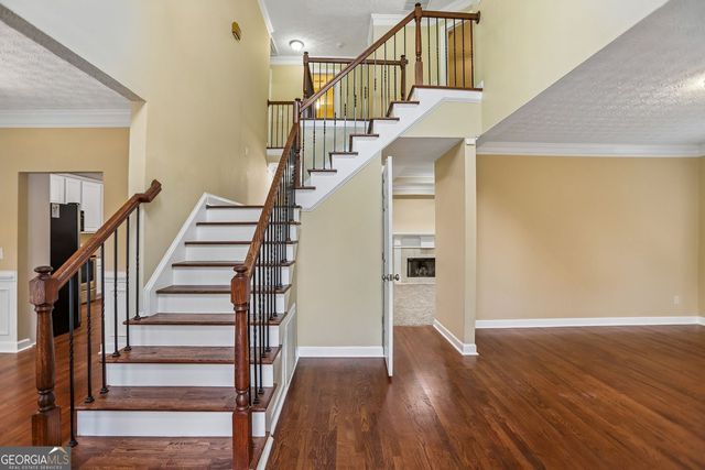 1811 Lake Cove Drive SW, Atlanta, GA 30331