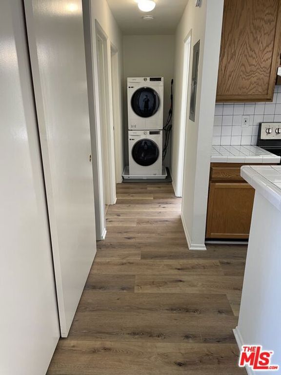 Image 17 of property listing at 4900 Overland Avenue 274, Culver City, CA 90230