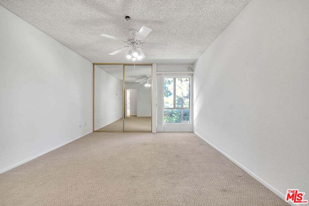 Image 30 of property listing at 4900 Overland Avenue 274, Culver City, CA 90230