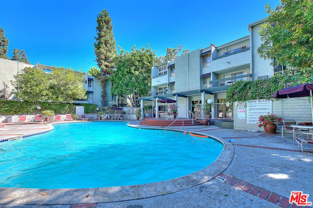 Image 33 of property listing at 4900 Overland Avenue 274, Culver City, CA 90230