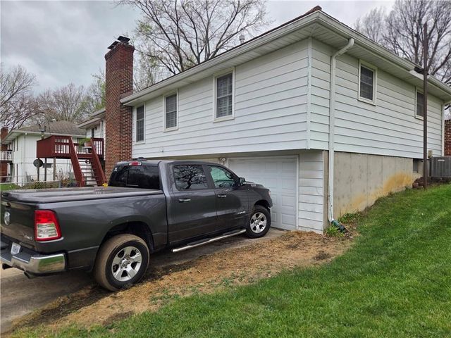 13001 Bristol Avenue, Grandview, MO 64030