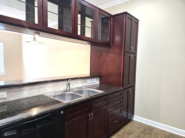 1900 Genesee Street 207, Houston, TX 77006