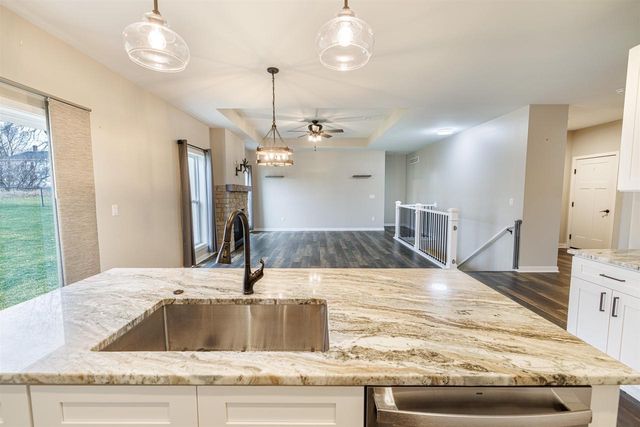 501 Teri Lee Lane, Orfordville, WI 53576