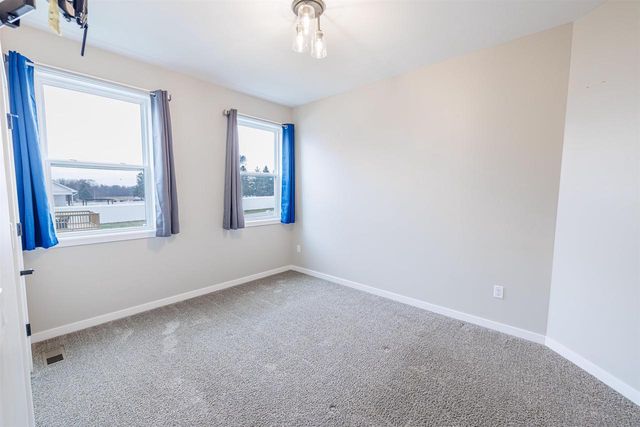 501 Teri Lee Lane, Orfordville, WI 53576