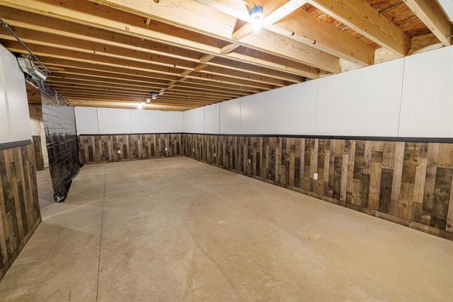 501 Teri Lee Lane, Orfordville, WI 53576