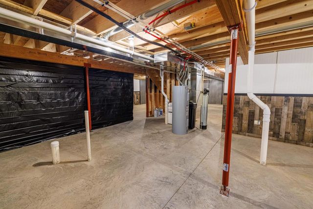 501 Teri Lee Lane, Orfordville, WI 53576