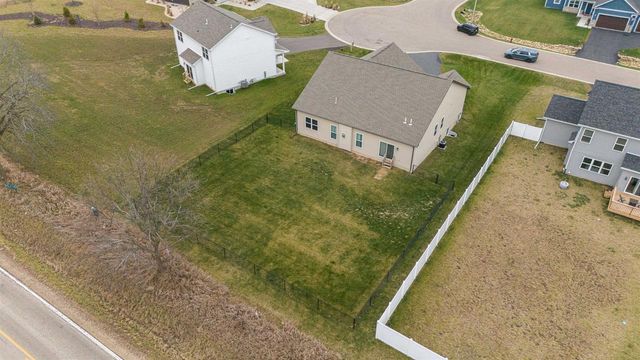 501 Teri Lee Lane, Orfordville, WI 53576