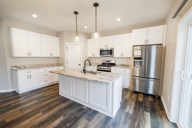 501 Teri Lee Lane, Orfordville, WI 53576