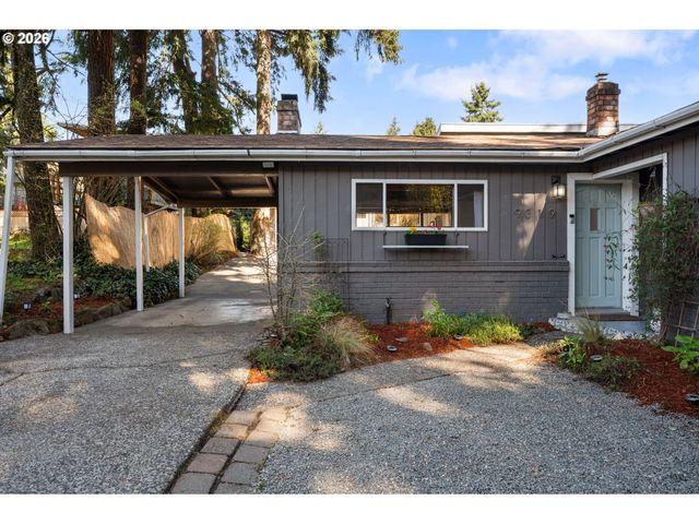 9319 Ne BROADWAY, Portland, OR 97220