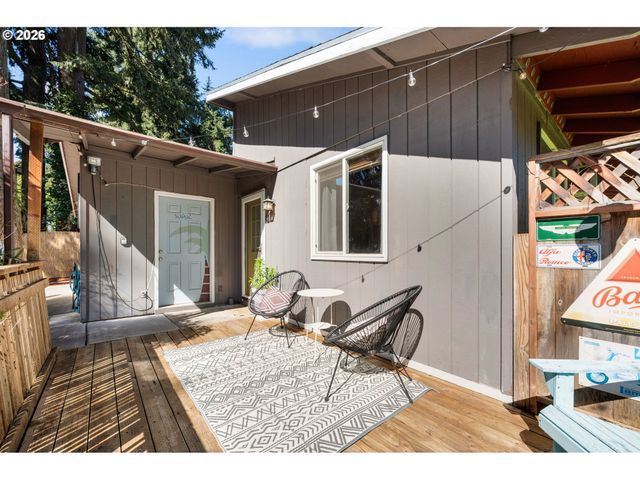 9319 Ne BROADWAY, Portland, OR 97220