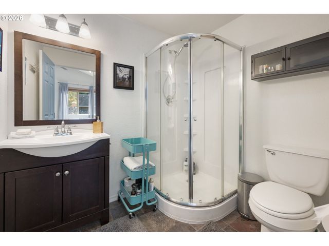 9319 Ne BROADWAY, Portland, OR 97220