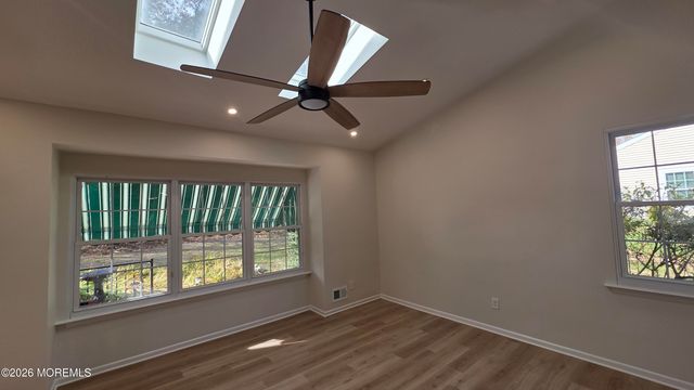 99 Oak Lane, Eatontown, NJ 07724