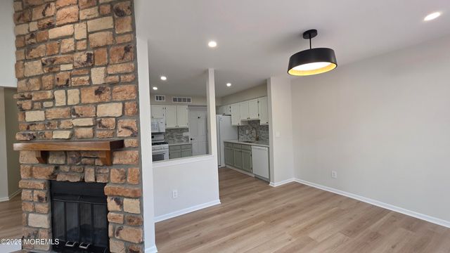 99 Oak Lane, Eatontown, NJ 07724