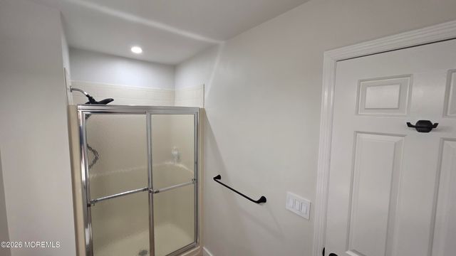 99 Oak Lane, Eatontown, NJ 07724