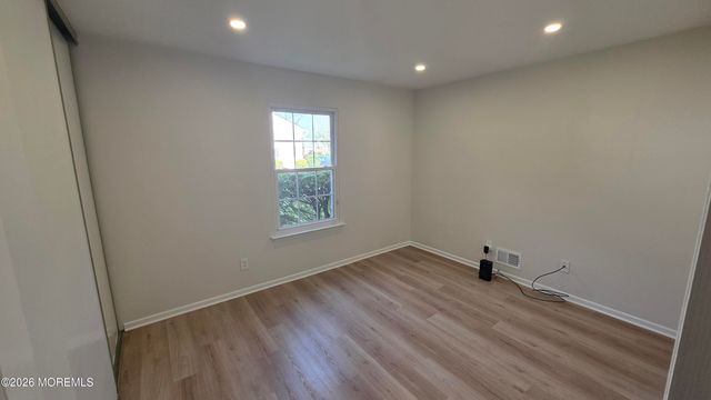 99 Oak Lane, Eatontown, NJ 07724