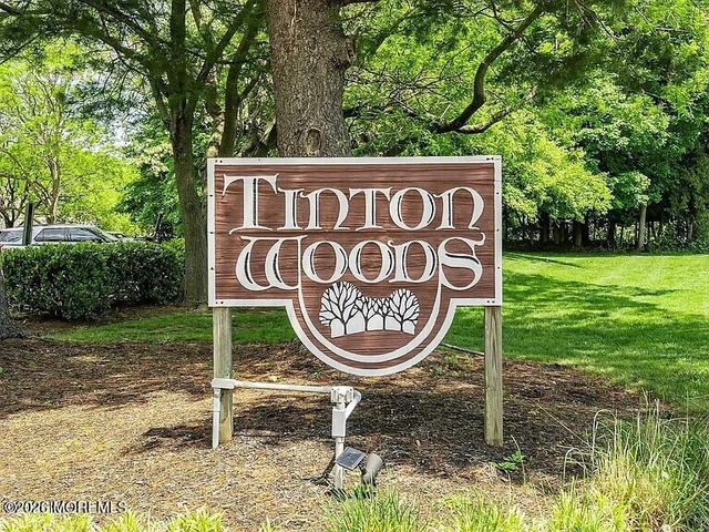 99 Oak Lane, Eatontown, NJ 07724