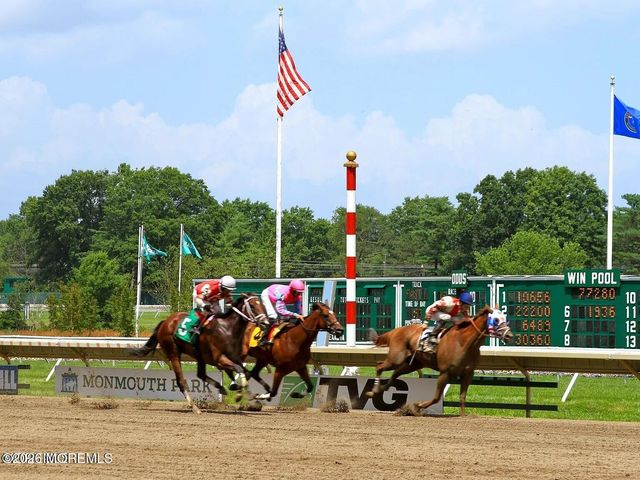 99 Oak Lane, Eatontown, NJ 07724