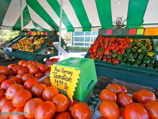 99 Oak Lane, Eatontown, NJ 07724