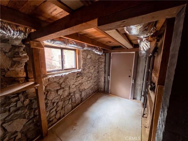 23679 Hillside, Crestline, CA 92325