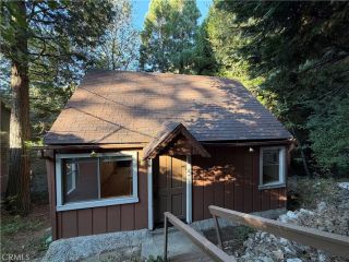 23679 Hillside, Crestline, CA 92325