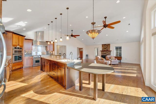 780 DRY BRIDGE RD, Farmville, VA 23901