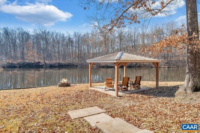 780 DRY BRIDGE RD, Farmville, VA 23901