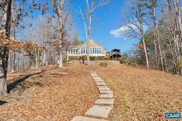 780 DRY BRIDGE RD, Farmville, VA 23901