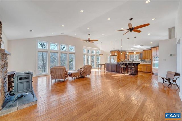 780 DRY BRIDGE RD, Farmville, VA 23901