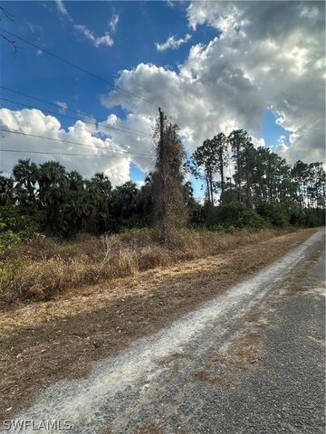 1924 Miriam ST, Lehigh Acres, FL 33972