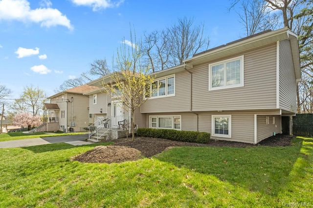 11 Wilsher Drive, Monsey, NY 10952